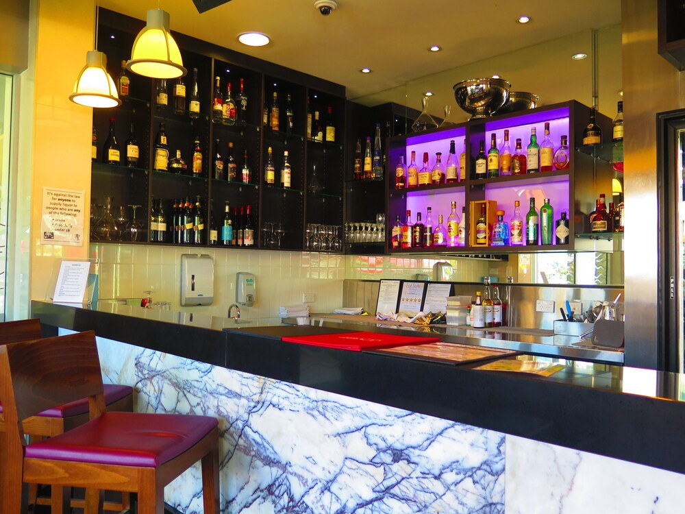 Hotel Bar