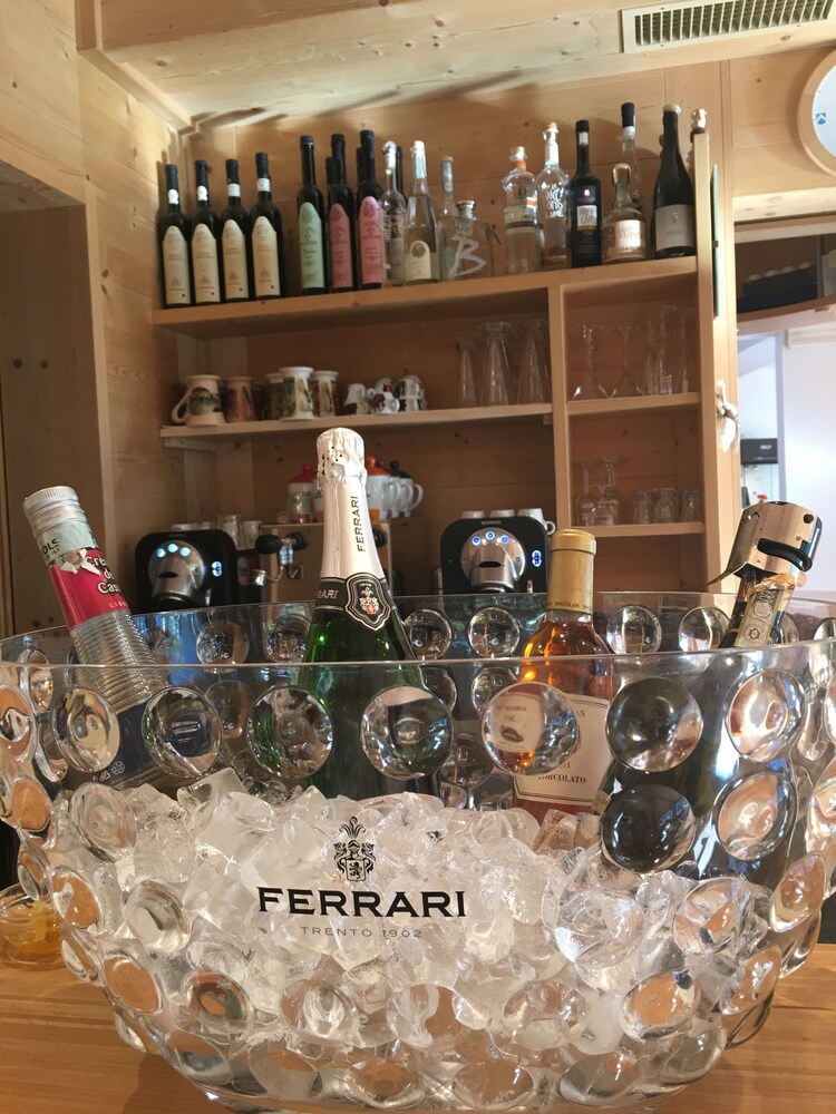 Hotel Bar