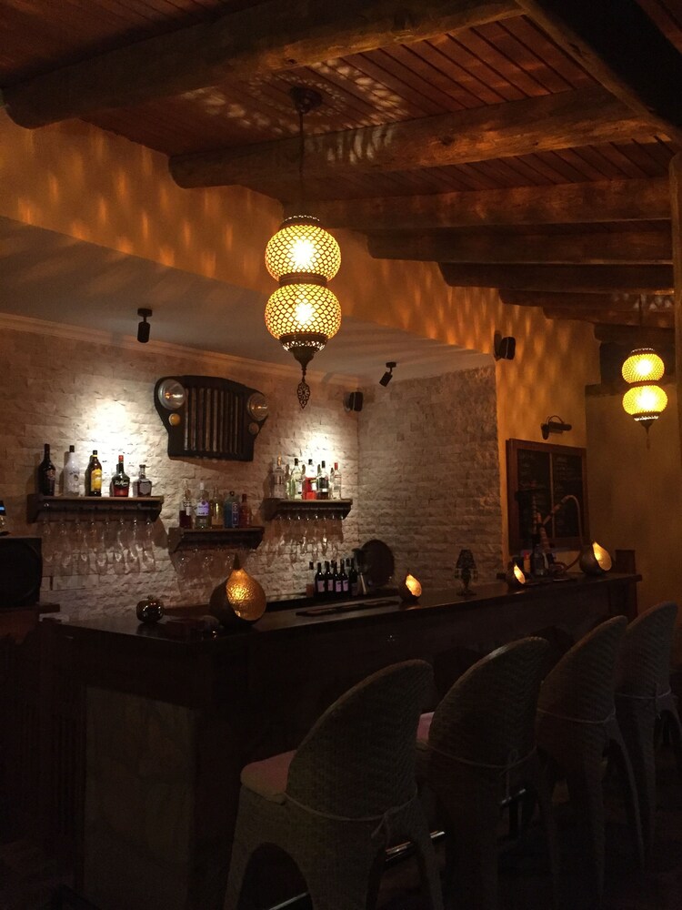 Hotel Bar
