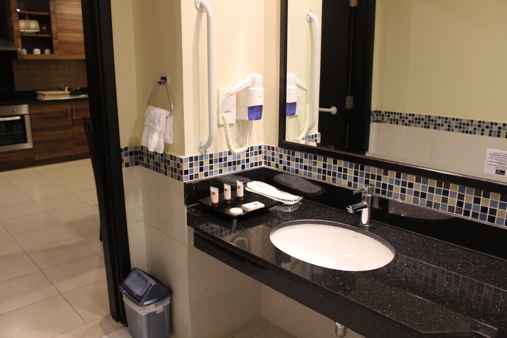 1 Bedroom - Bathroom