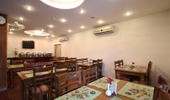 Family Dining