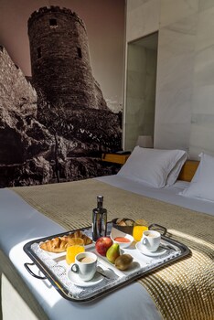 Room Service - Dining