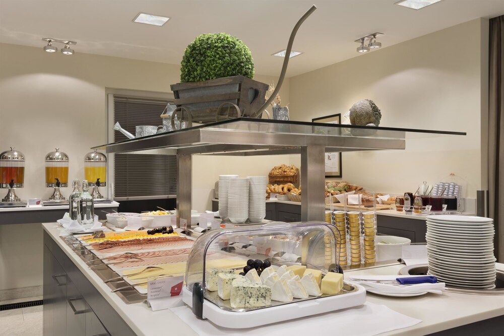 Food Court