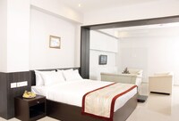 Suite, 1 King Bed
