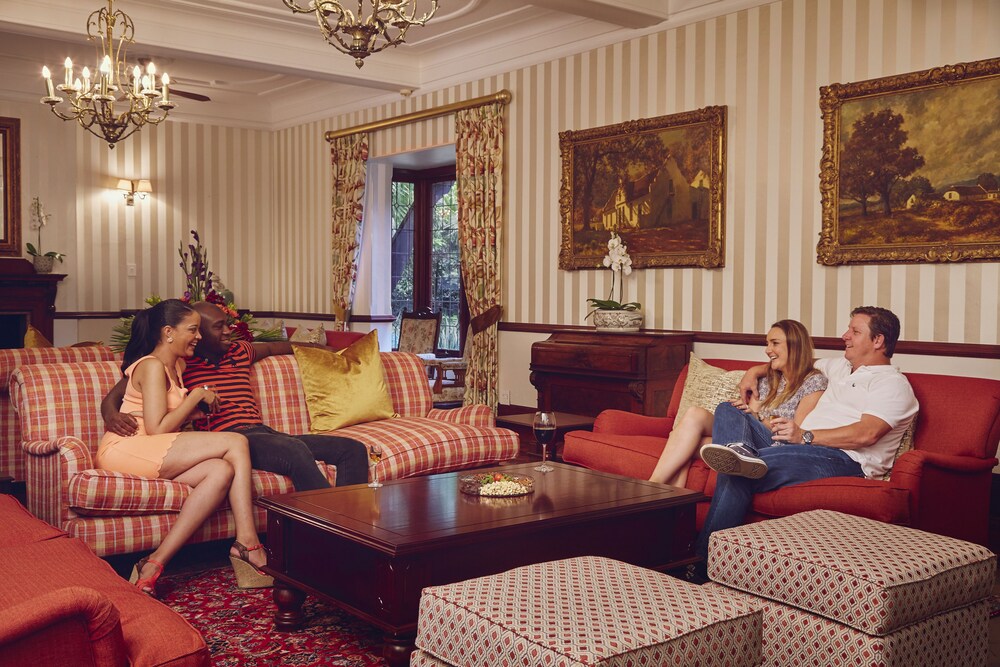 Executive Lounge