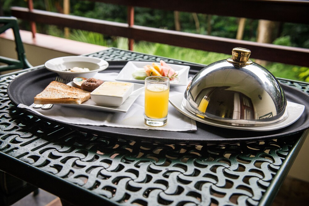 Room Service - Dining