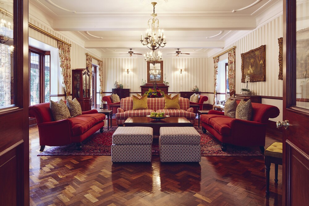 Executive Lounge