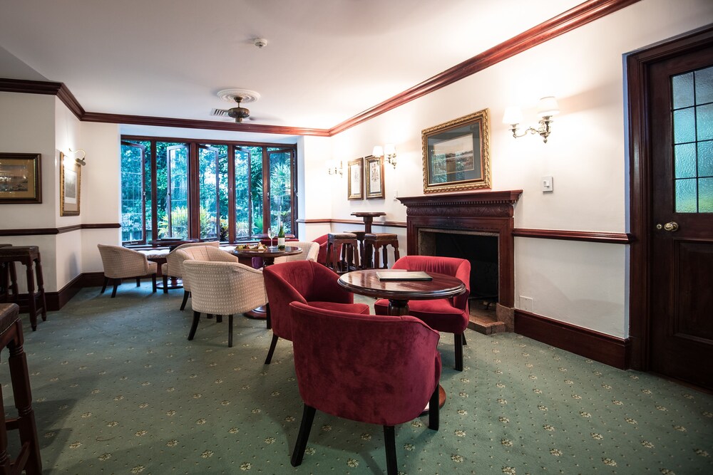 Hotel Lounge