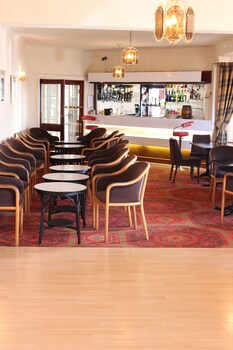 Hotel Bar