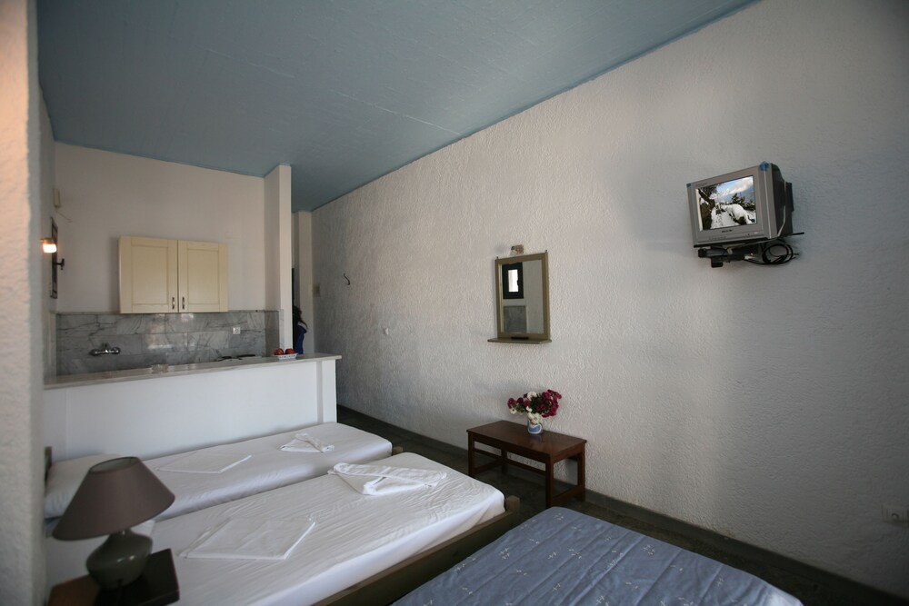 Economy Studio - Guestroom