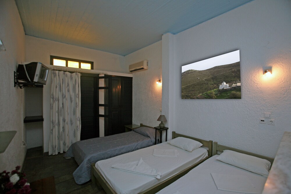 Triple Room - Guestroom