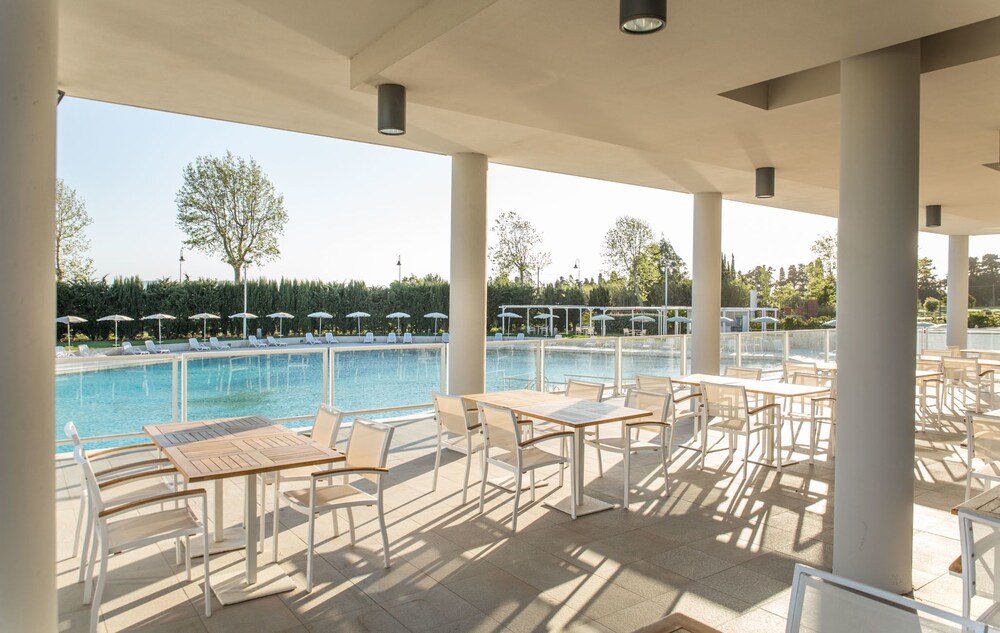 Outdoor Banquet Area