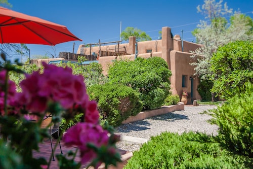 Pueblo Bonito Bed and Breakfast Inn