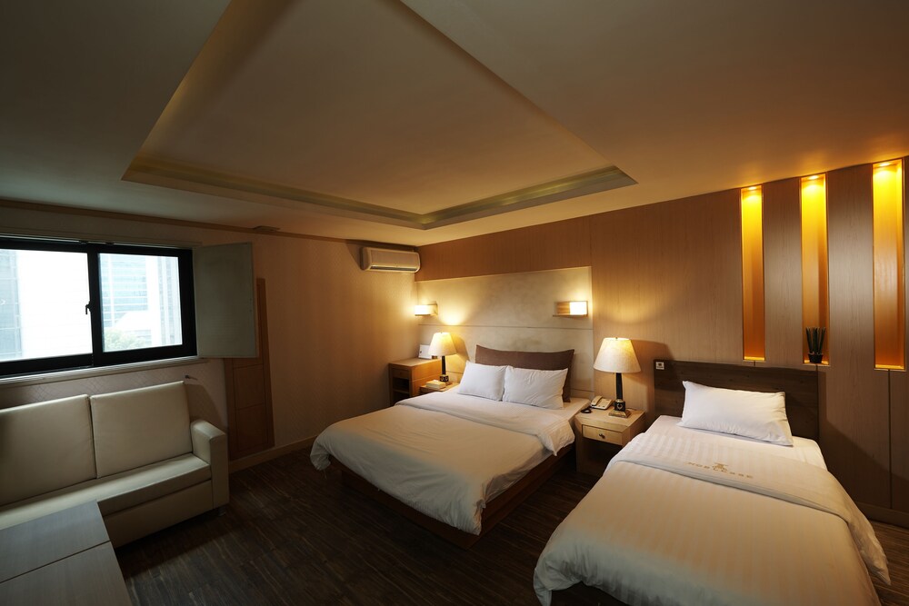 Guestroom
