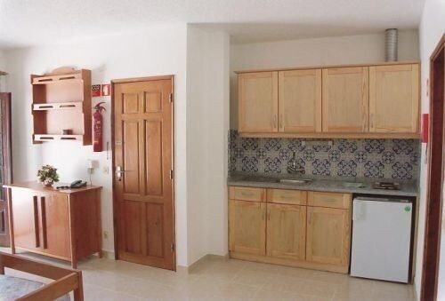 Traditional Studio - In-Room Kitchenette