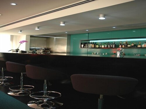 Hotel Bar