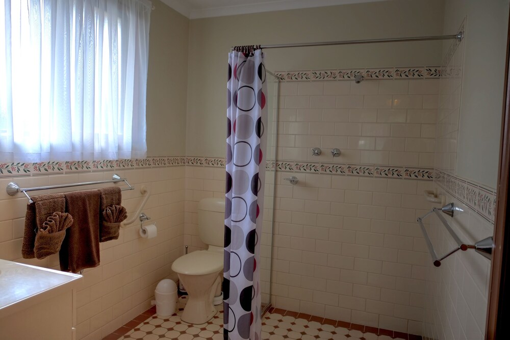 Deluxe Apartment, 1 Queen Bed - Bathroom