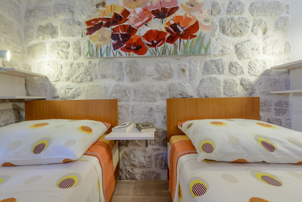 Studio - Guestroom