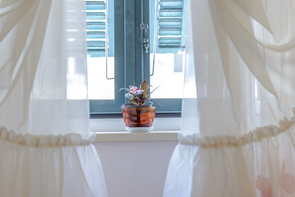 Studio - Guestroom