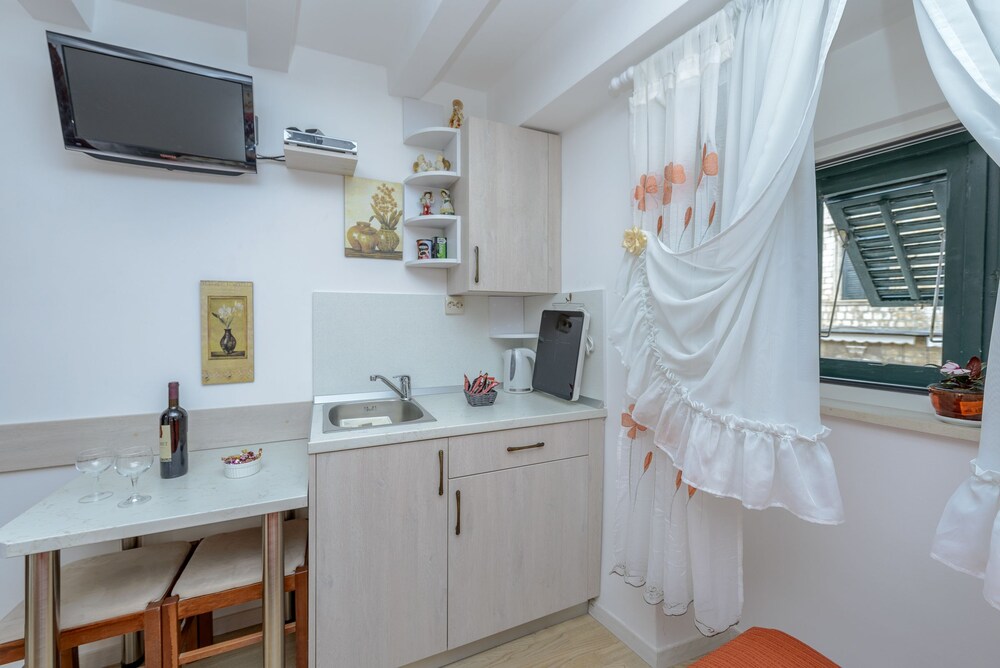 Studio - Guestroom