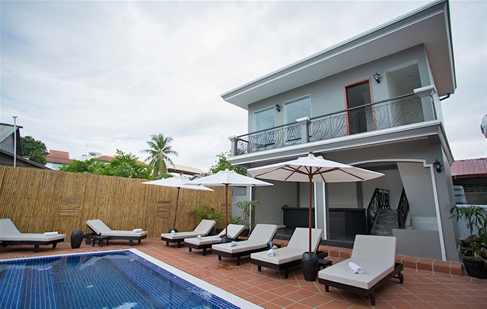 Sundeck