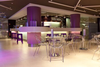 Hotel Lounge