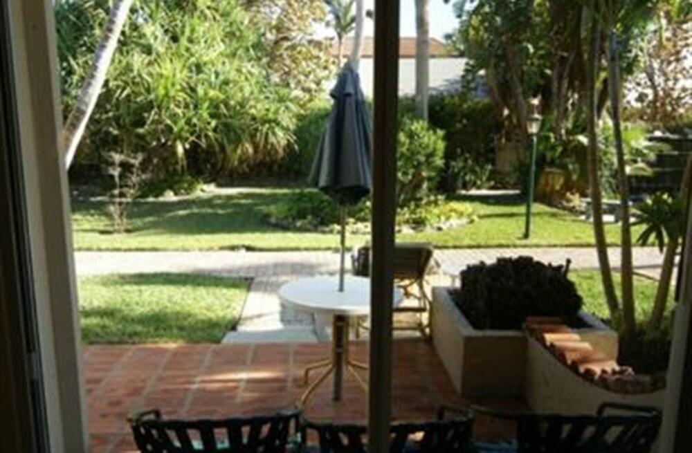 Room, Private Bathroom (Room 107) - Terrace/Patio