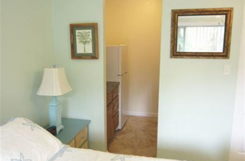 Room, Private Bathroom (Room 100) - Bathroom