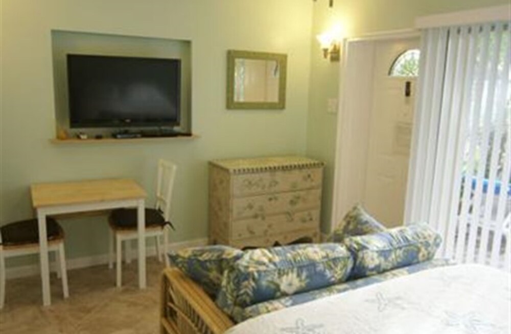 Room, Private Bathroom (Room 100) - Guestroom