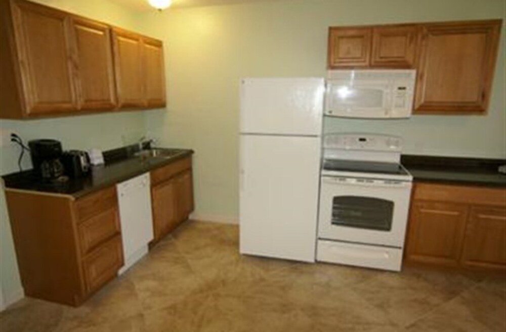 Room, Private Bathroom (Room 106) - In-Room Kitchen