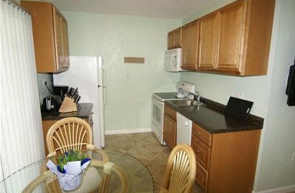Room, Private Bathroom (Room 101) - In-Room Kitchen