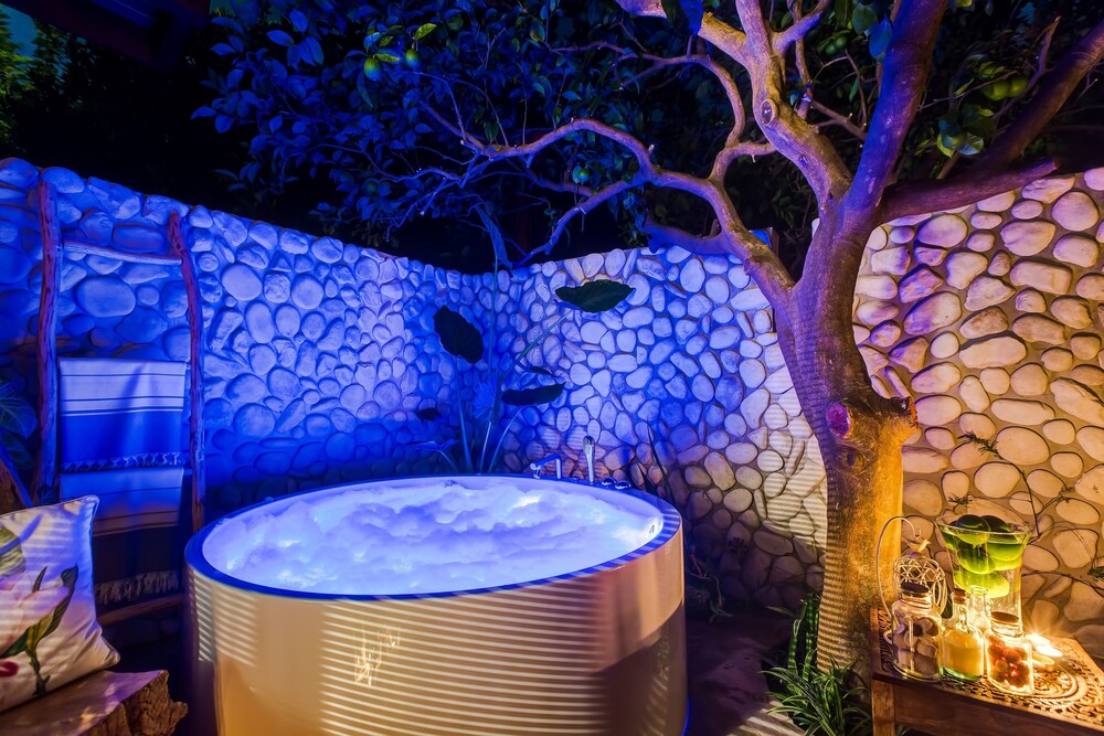 Jetted Tub