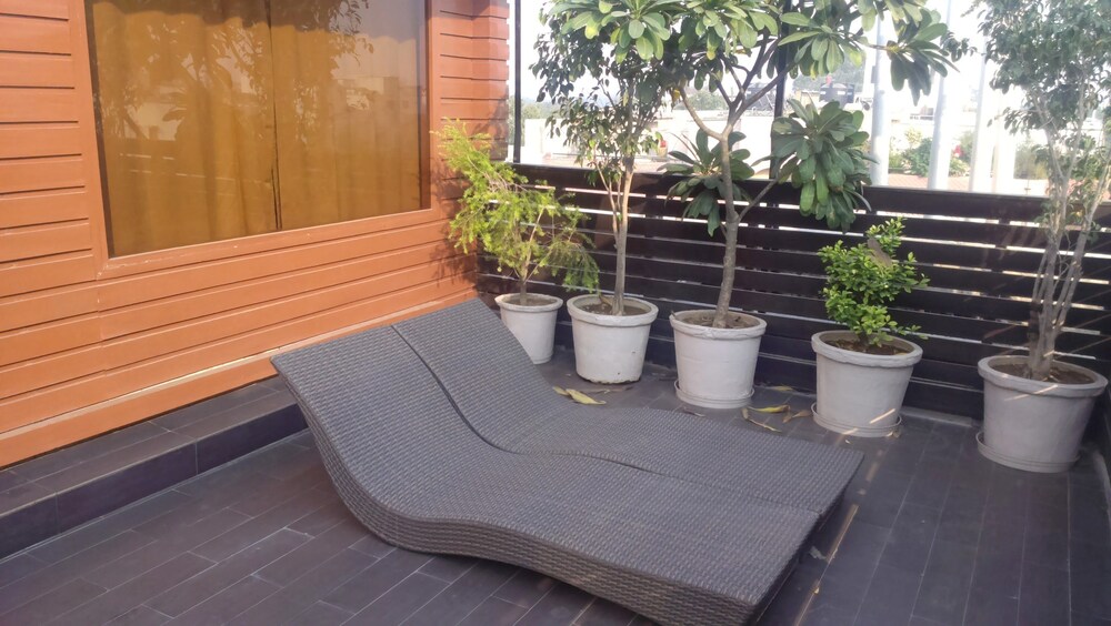 Sundeck