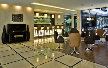 Hotel Lounge