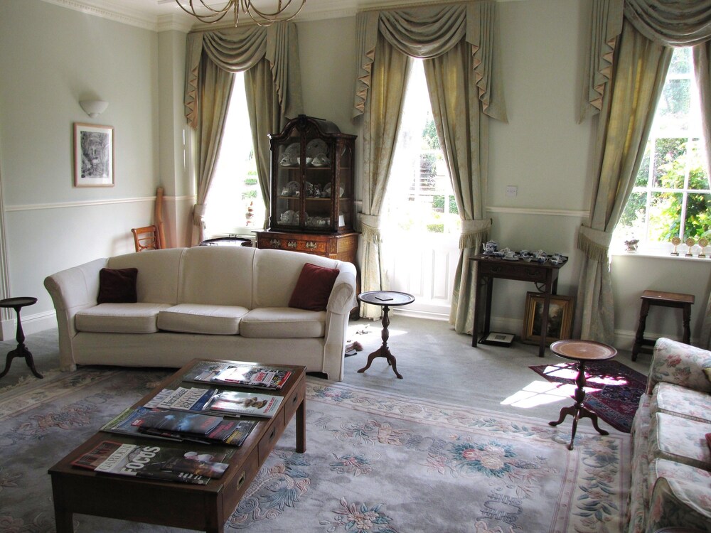 Executive Lounge