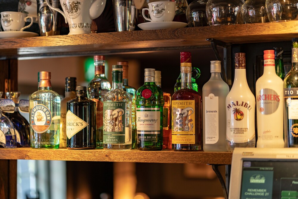 Hotel Bar