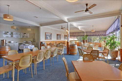Food Court