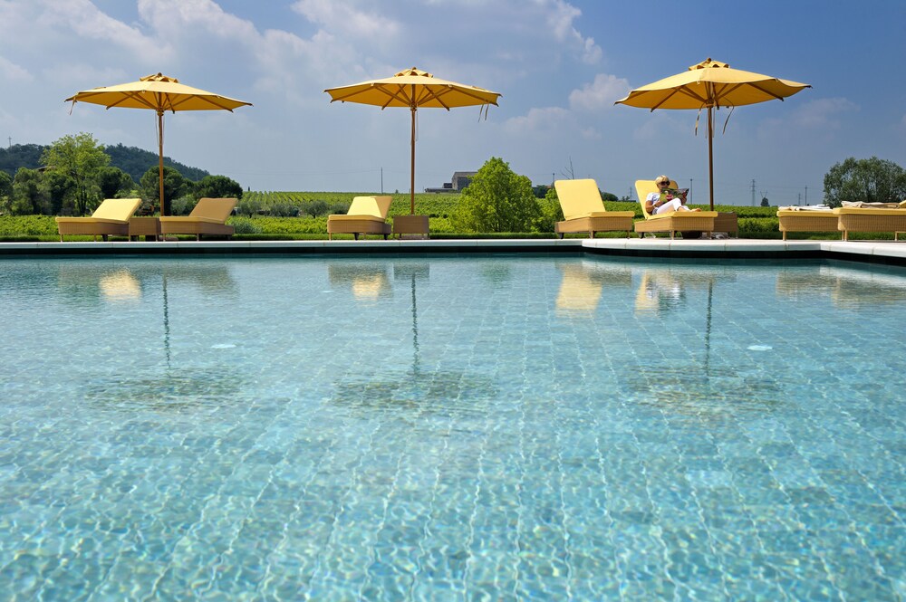 Piscina all'aperto