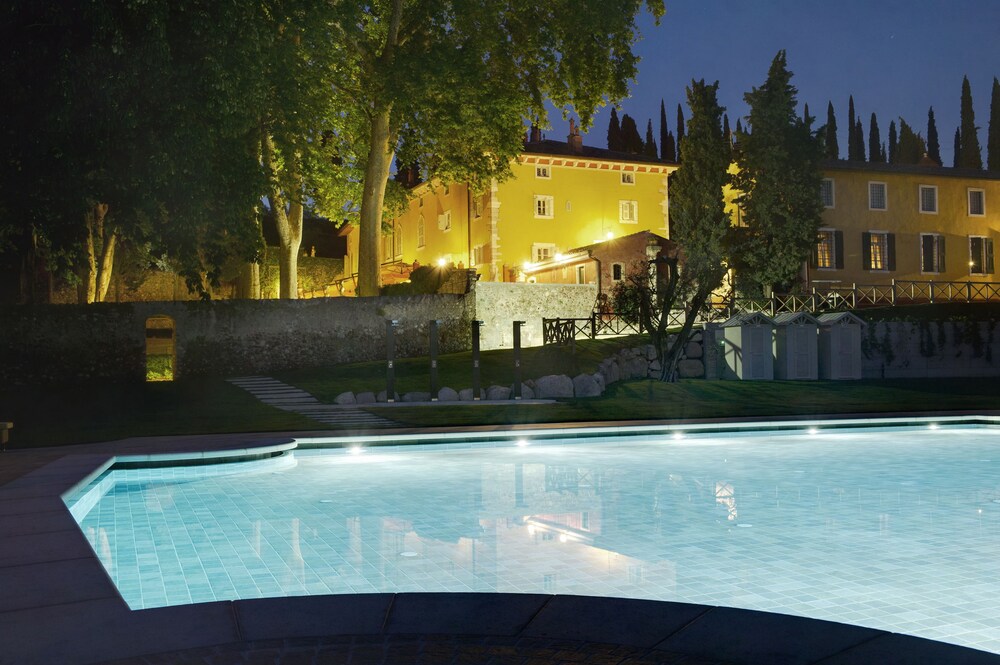 Piscina all'aperto