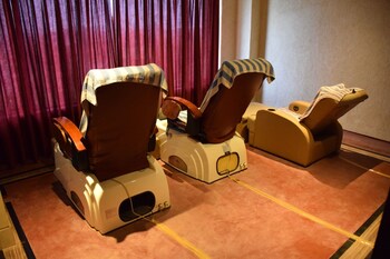 Nail Salon