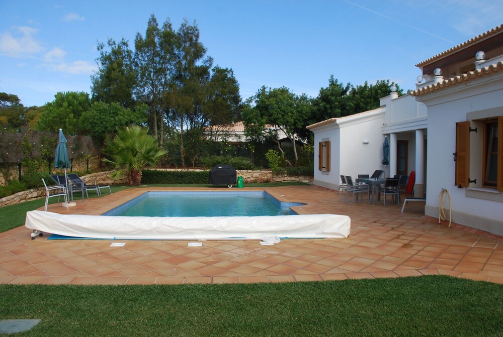 Villa Four Bedroom up to 8 persons - Guestroom