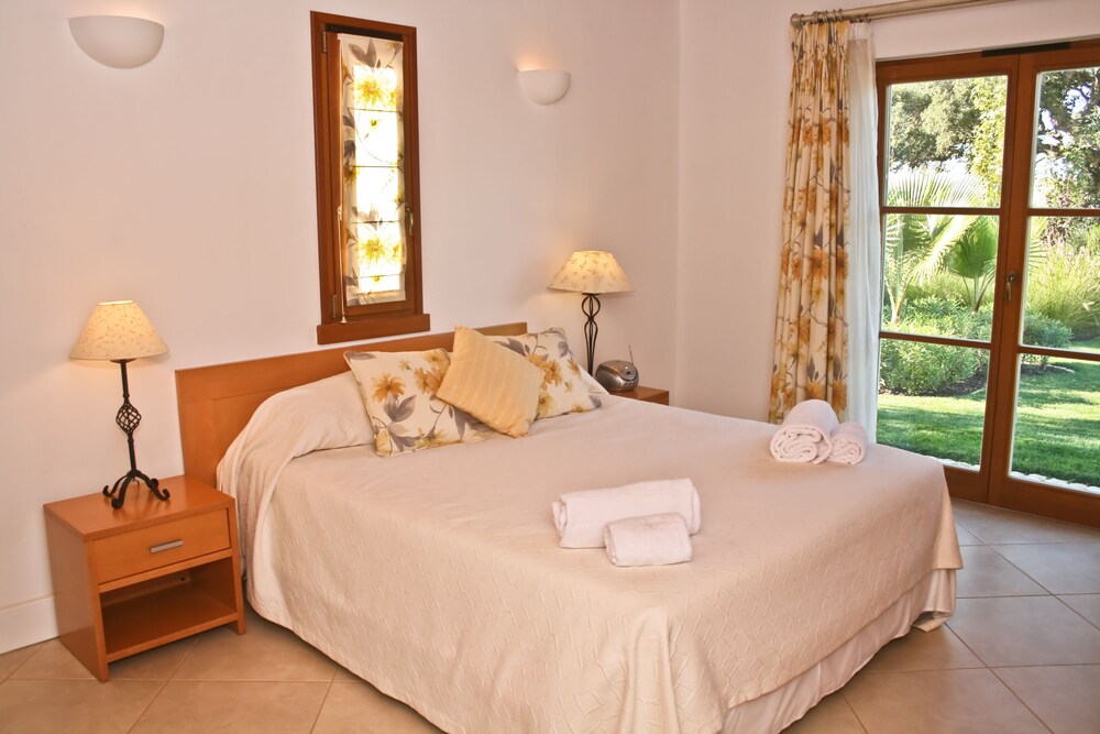 Villa Four Bedroom up to 8 persons - Guestroom