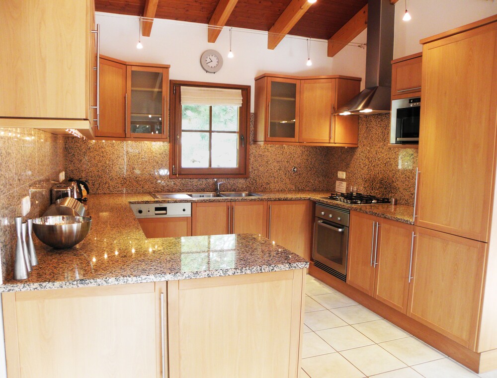 Three Bedroom Villa Standard up to 6 persons - In-Room Kitchen