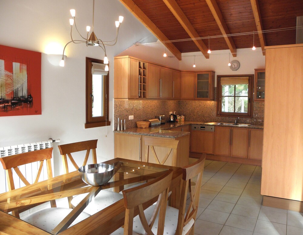 Three Bedroom Villa Standard up to 6 persons - Guestroom