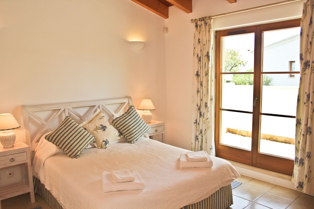 Three Bedroom Villa Standard up to 6 persons - Guestroom