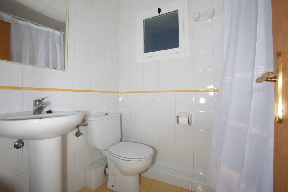Apartment, 1 Bedroom (4 people) - Bathroom Sink