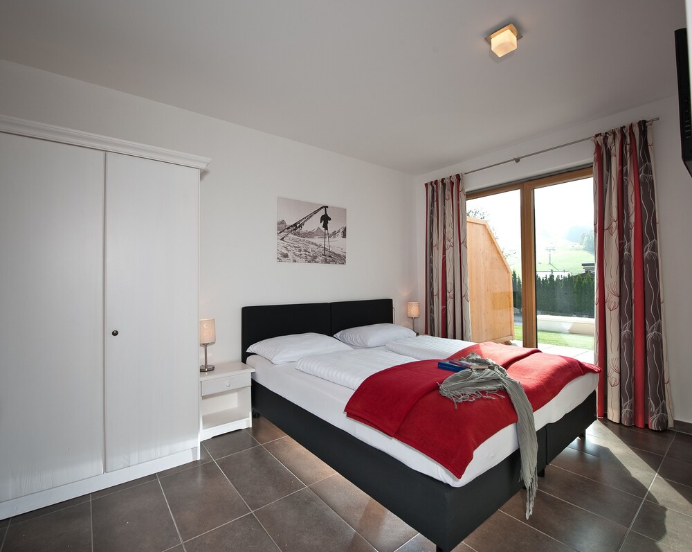 Apartment, 2 Bedrooms, Terrace, Mountain View (Alpine Comfort) - Guestroom