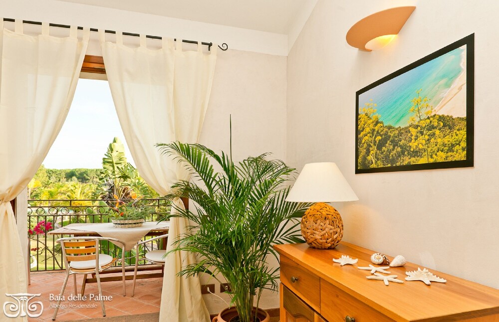 Apartment, 2 Bedrooms - Living Room