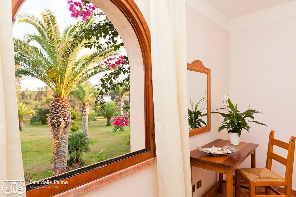 Apartment, 2 Bedrooms - Guestroom View