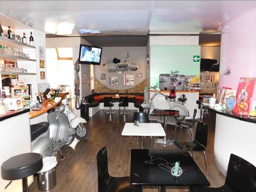 Hotel Lounge